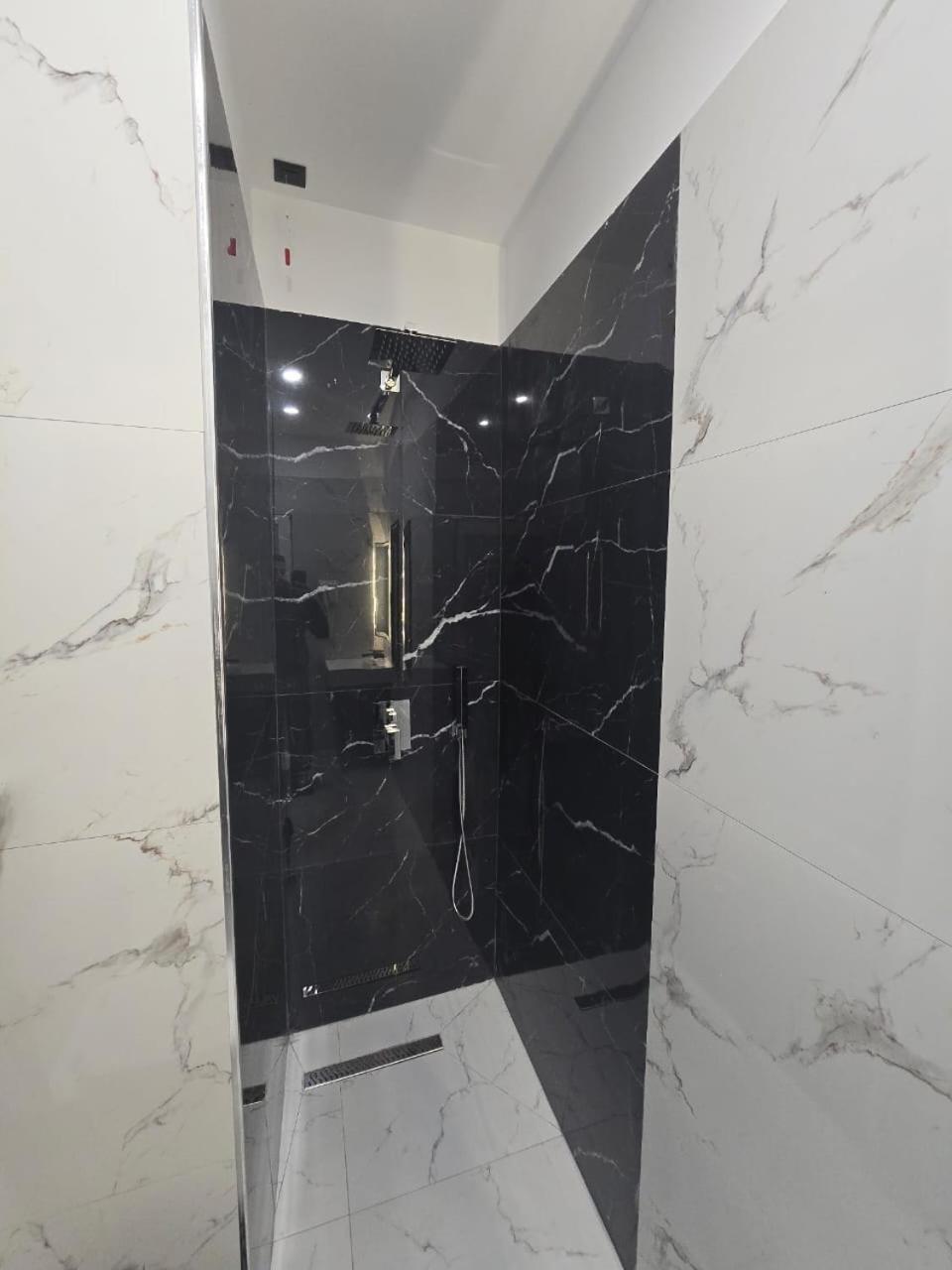 Elite Inn Wlora Zewnętrze zdjęcie
